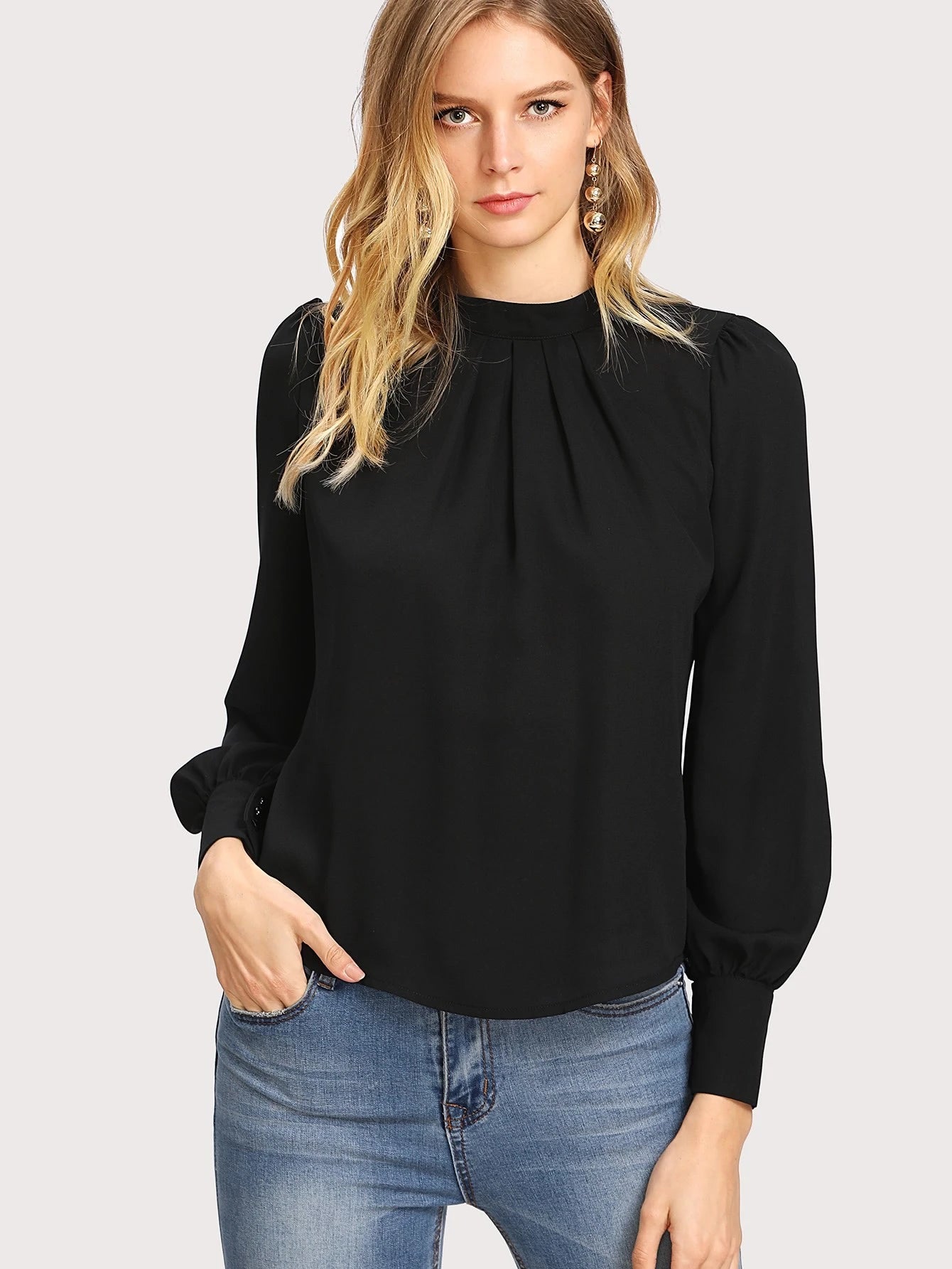 SHEIN Frenchy Top de pescoço franzido com botão