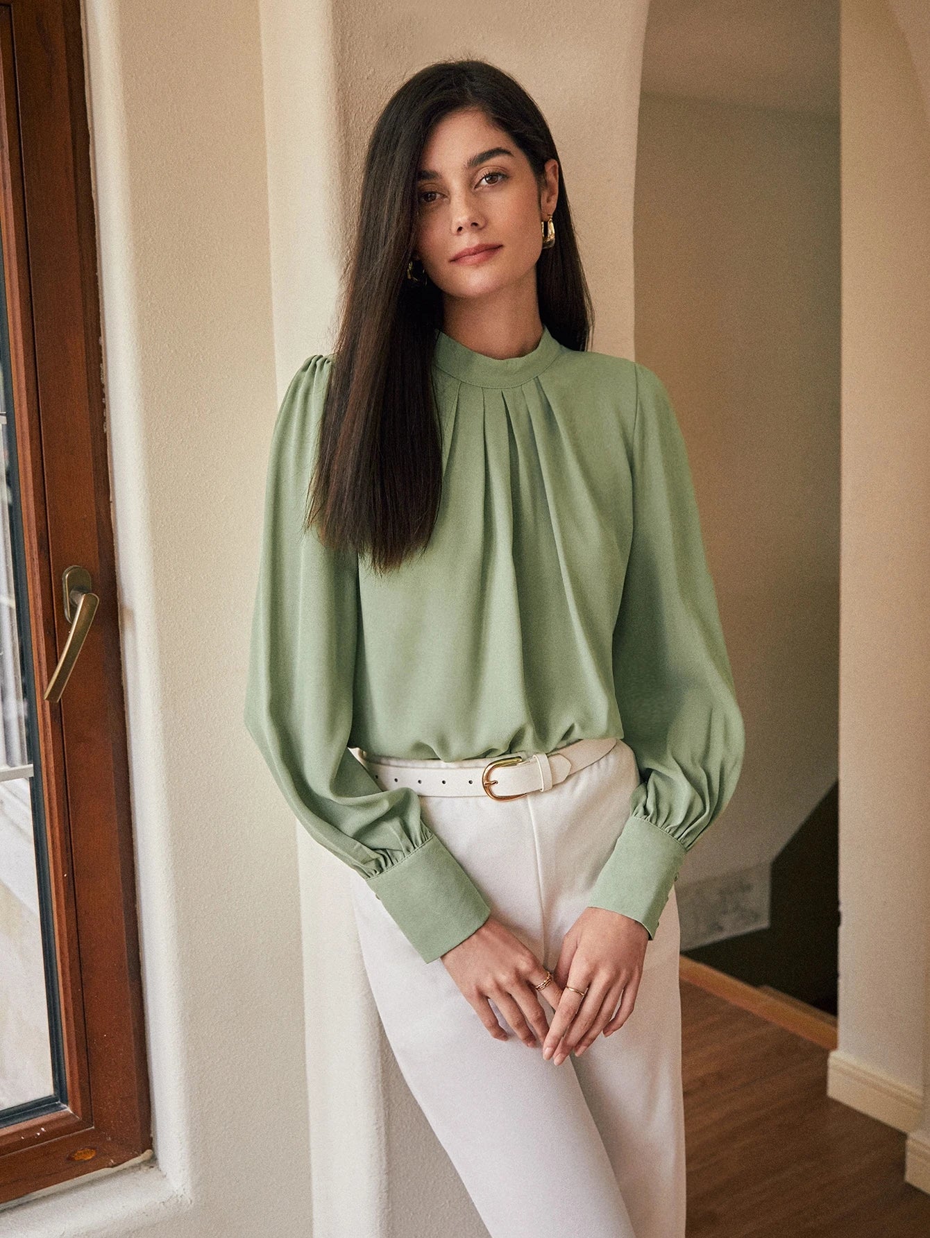 SHEIN Frenchy Top de pescoço franzido com botão