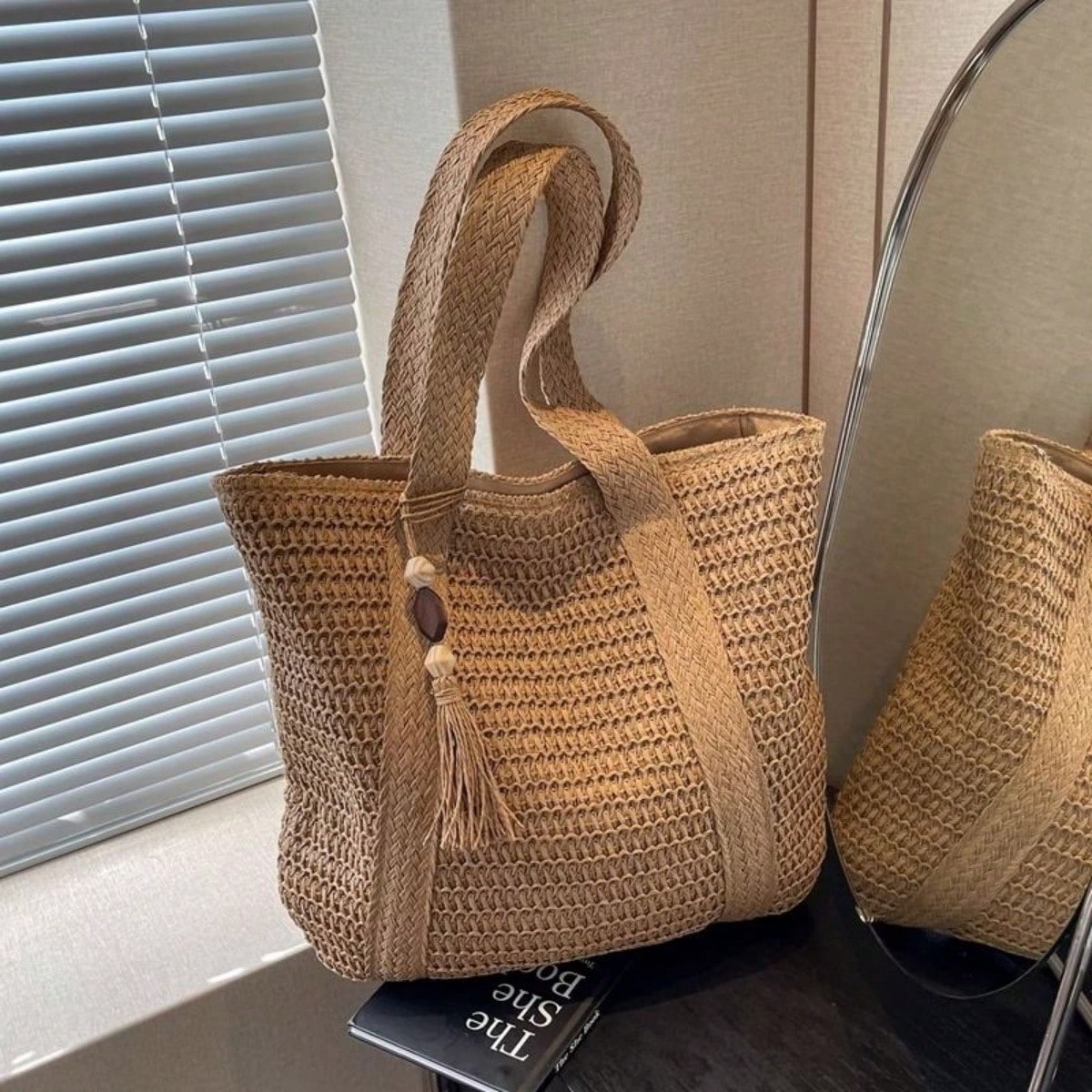 Vendedor Indicado
Bolsa Feminina De Palha De Veräo Versátil Nova DeOmbro Único Tecida à M¤o De Grande Capacidade