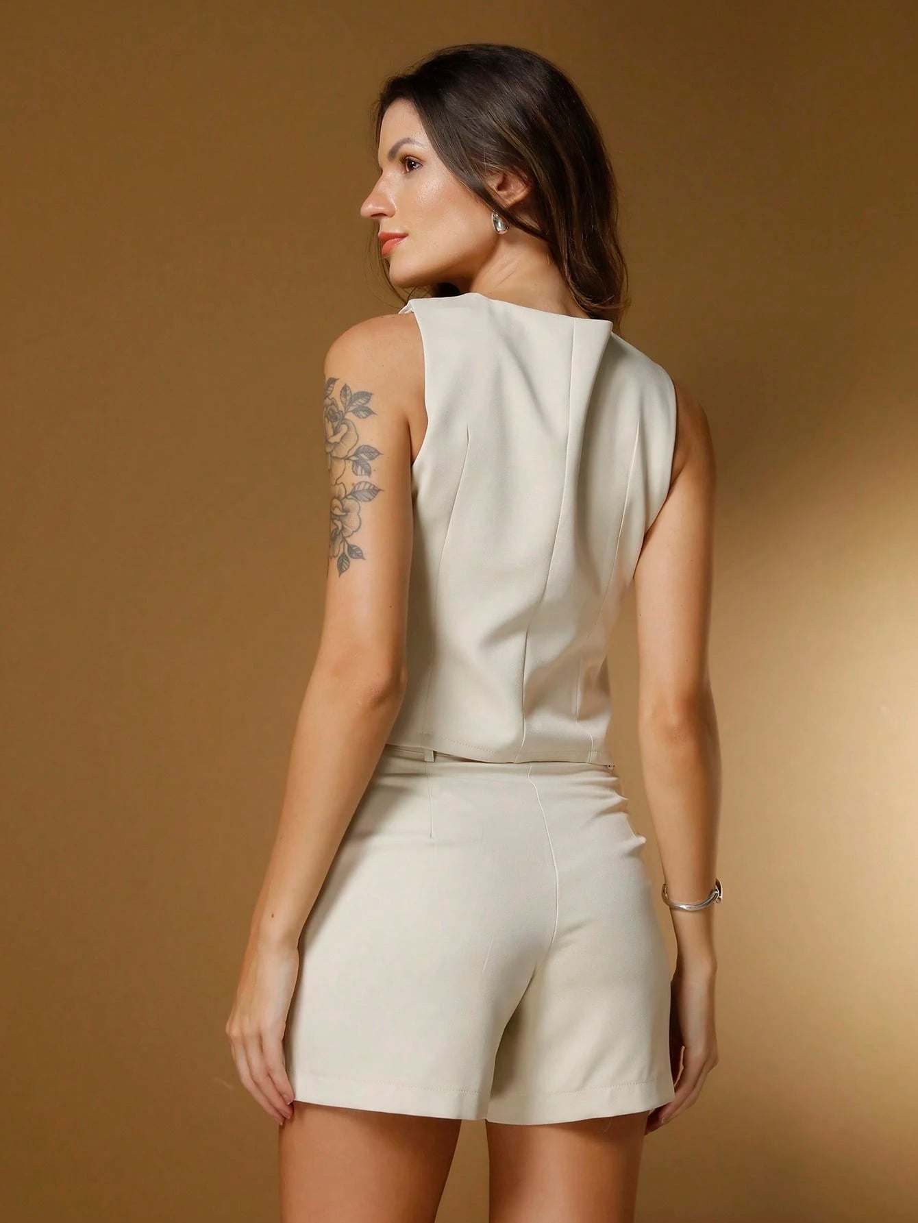 Conjunto Afaitaria |Sem Cinto| Sem Manga|Colete e Short com Bolsa Tecido De Alfaiataria