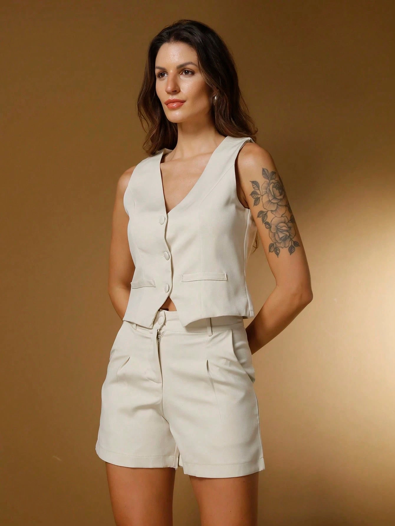 Conjunto Afaitaria |Sem Cinto| Sem Manga|Colete e Short com Bolsa Tecido De Alfaiataria