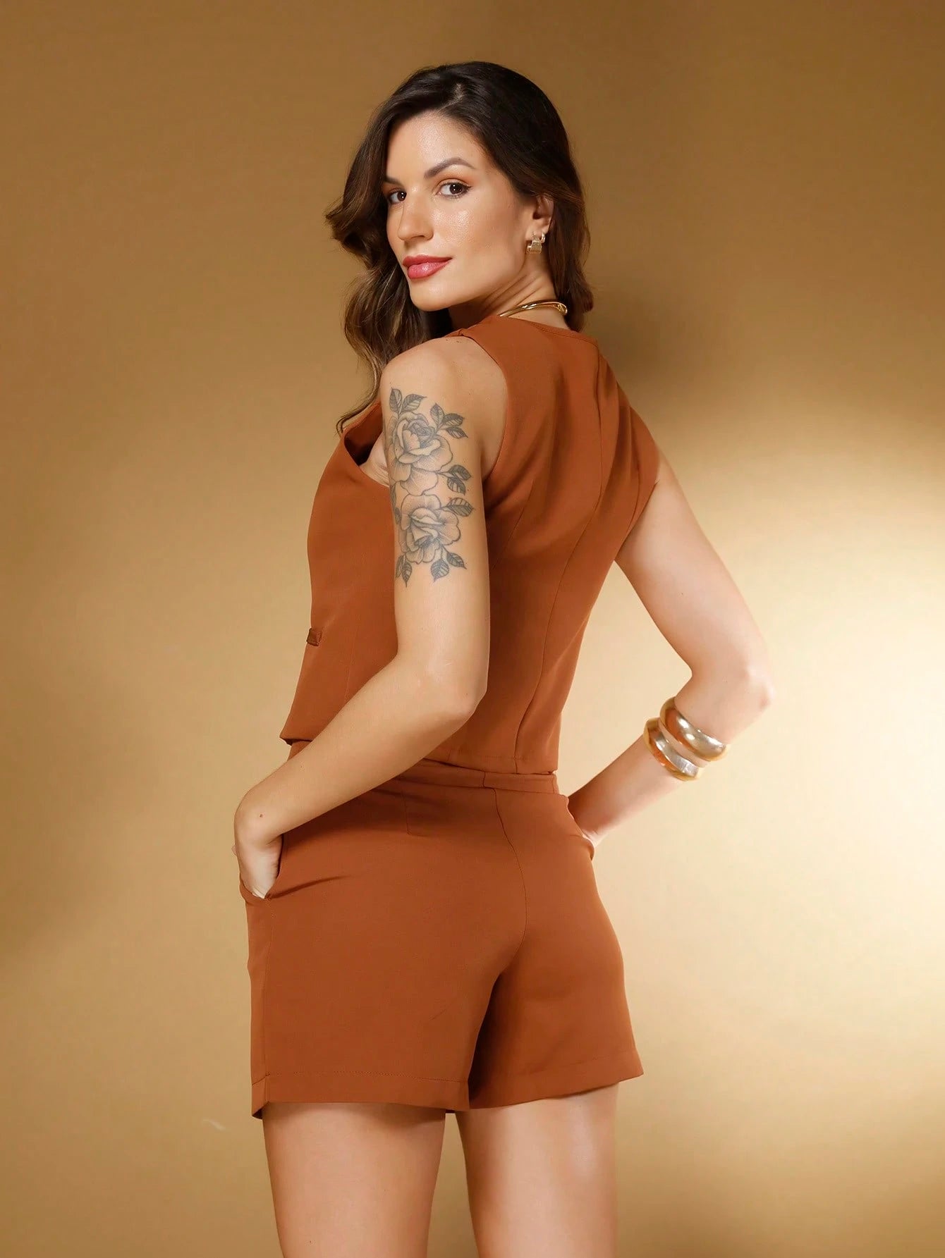 Conjunto Afaitaria |Sem Cinto| Sem Manga|Colete e Short com Bolsa Tecido De Alfaiataria