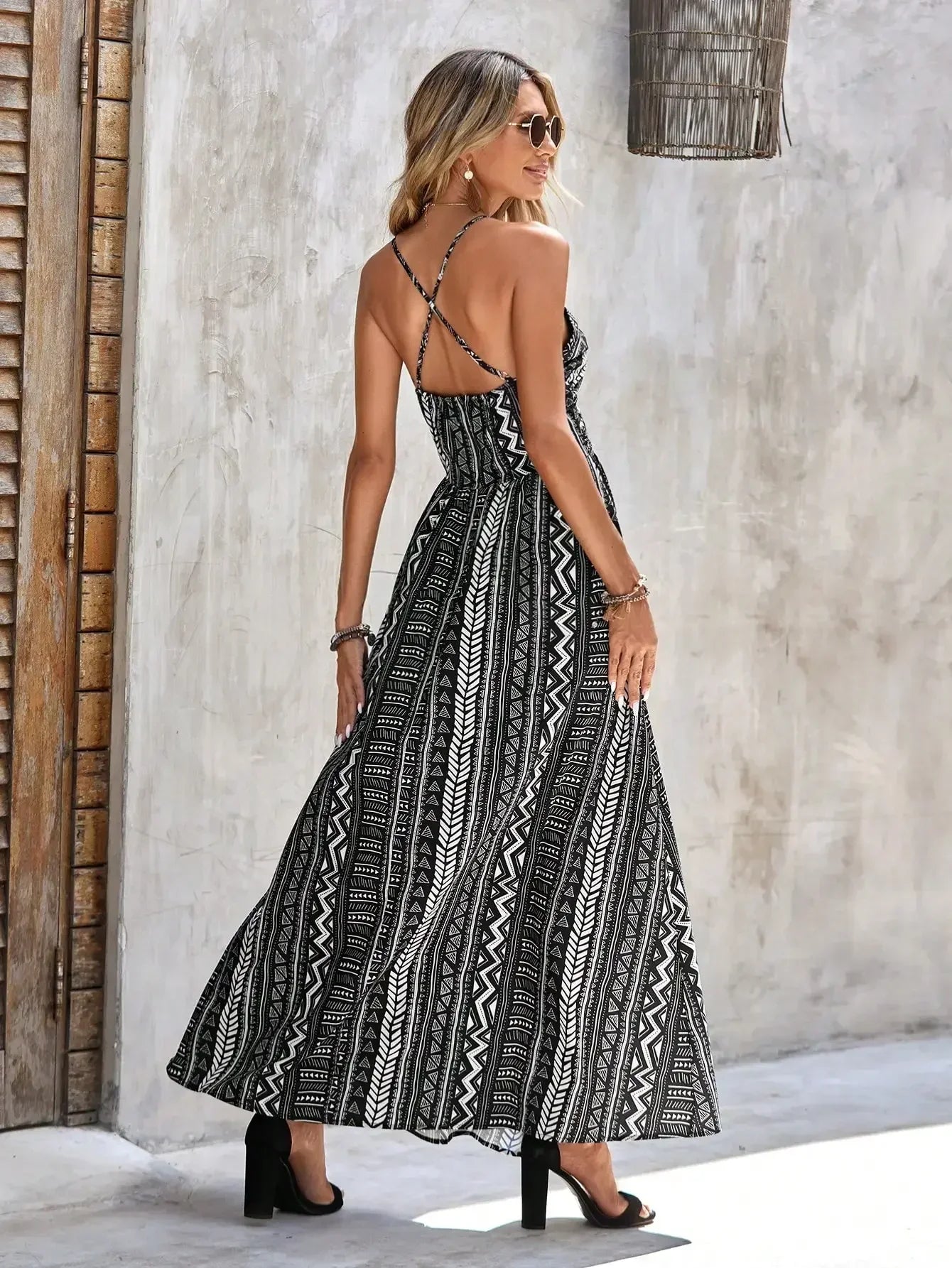 vestido longo
moda feminina
estilo moderno
tendência,
vestido
