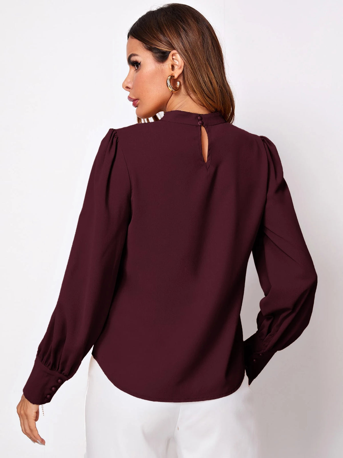 SHEIN Frenchy Top de pescoço franzido com botão