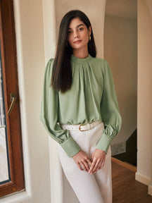 SHEIN Frenchy Top de pescoço franzido com botão