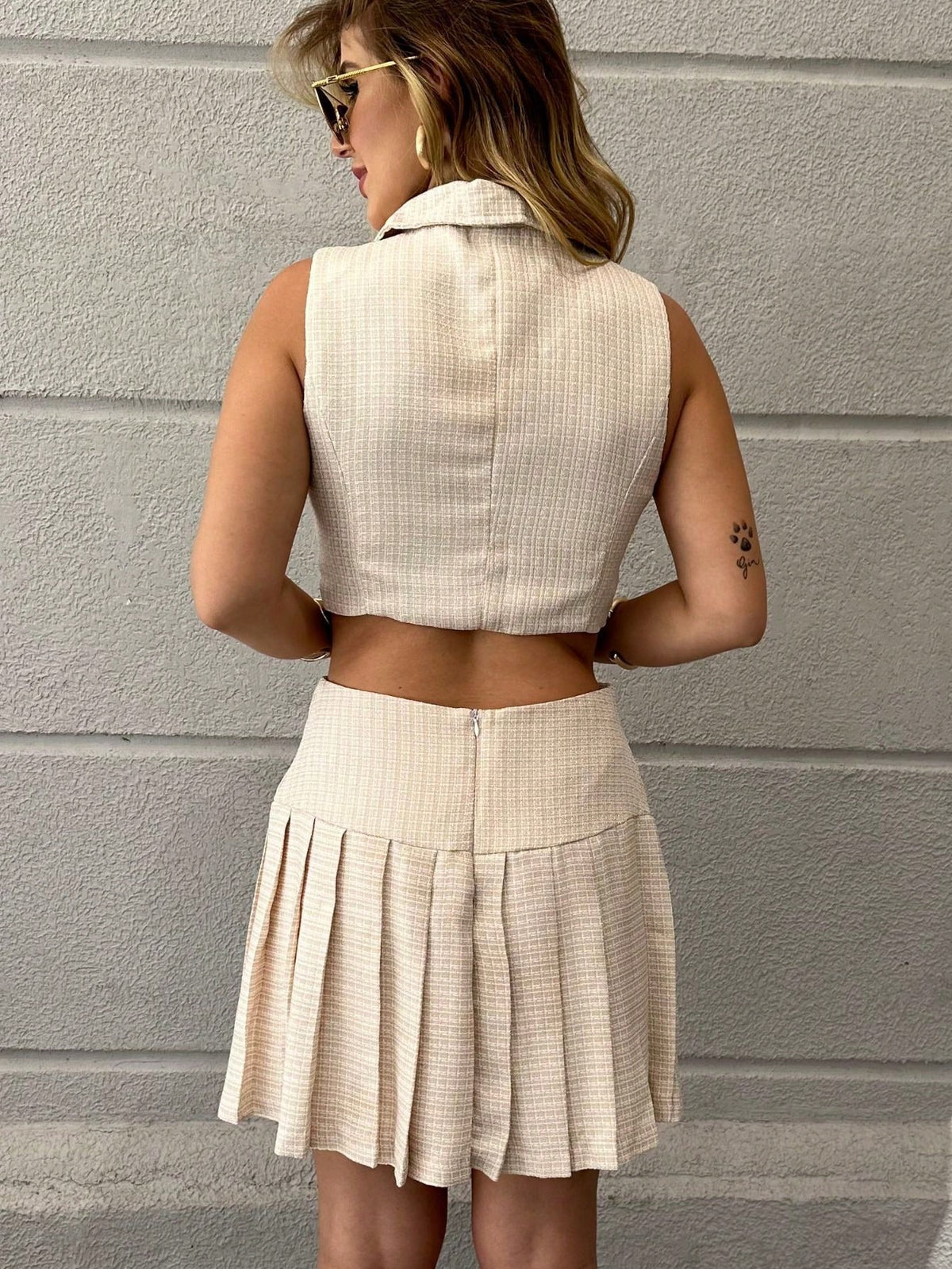 Vendedor IndicadoSHEIN EMILI CONJUNTO COLEGE CROPPED E SAIA COLEGIAL PREGAS