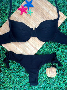 Vendedor Indicado
Biquini Feminino Top Meia Taça Retro Texturizado Calcinha de Amarrar Asa Delta Fio Duplo Biquini da Moda