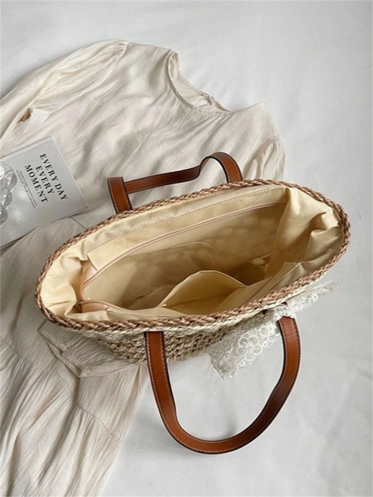 
Bolsa Guarda do Embaú  de palha de grande capacidade para férias casuais praia portátil nova moda bolsa de ombro tecida com pingente