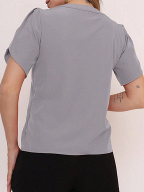 Vendedor Indicado
MARILYN MONNA Novo Blusa Feminina cor sólida Pétala Manga Com Decote Em V Verão Design de decote requintado