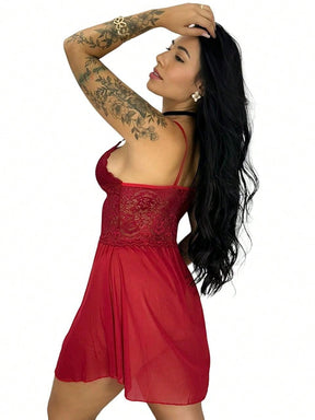 Vendedor Indicadocamisola feminina em tule com detalhes em renda, com fenda lateral