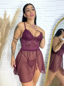 Vendedor Indicadocamisola feminina em tule com detalhes em renda, com fenda lateral