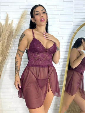 Vendedor Indicadocamisola feminina em tule com detalhes em renda, com fenda lateral