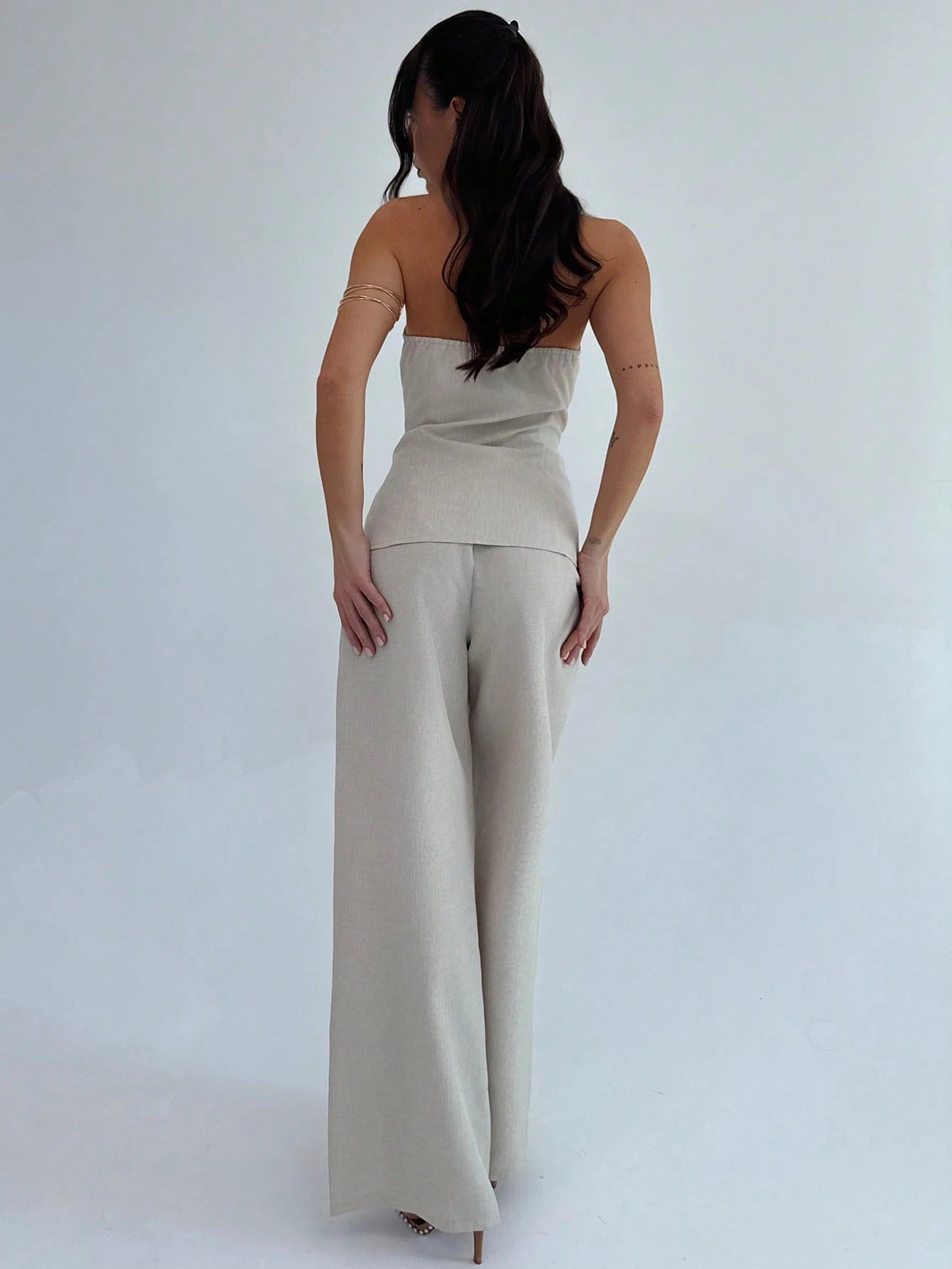 Firerie Conjunto de 2 Peças para Mulheres Minimalista Elegante, Top Bandeau com Botão de Metal e Calça de Perna Larga de Cintura Alta em Cáqui, Adequado para Escritório, Lazer, Férias
