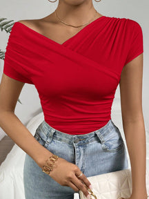 Firerie Camiseta Sólida com Gola Assimétrica e Babados Para o Verão