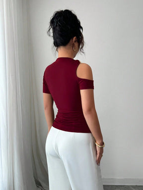 Elenzga Camiseta Ombro de Fora Elegante com Decoração de Metal Feminina, Verão