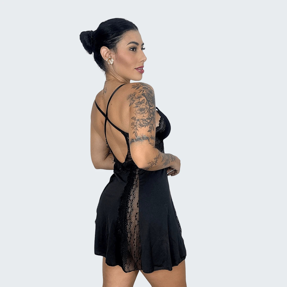 Vendedor Indicado
Camisola Sensual Alexis com Renda e Alça Cruzando as Costas