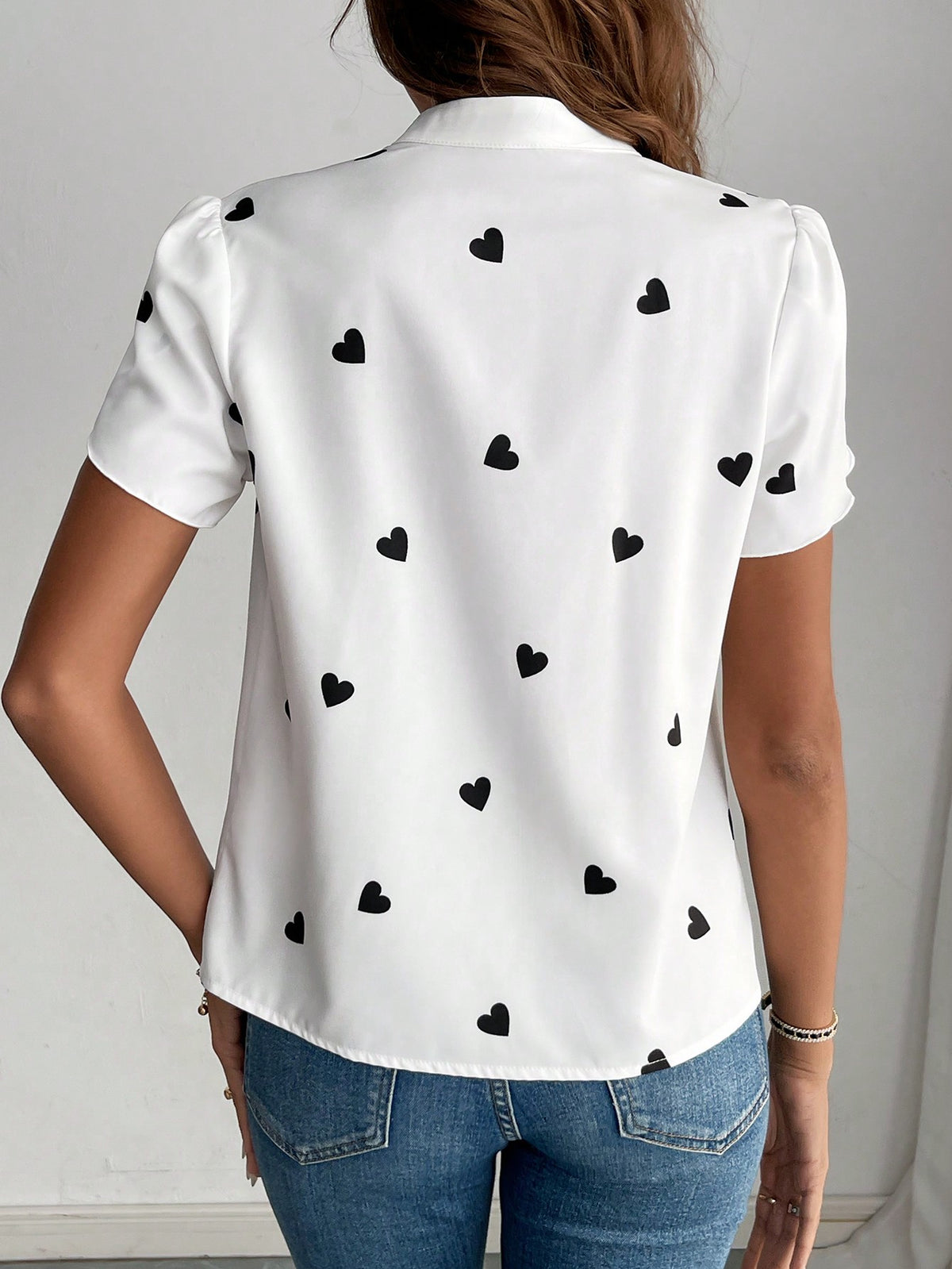 Blusa curta;
Blusa de ombro;
Blusa verão
Blusa verao;
Blusa de botão
Blusa de gola;
Blusa floral;
Blusa branca;
Blusa preta;
Blusa de aniversário;
Blusa de festa;
Blusa de formatura;
Blusa de alça;
Blusa de amarração
Cropped;
Blusa lara;
Blusa justa;
Verão;
Verão 2025;
Moda feminina;
Blusa de botão;
Camisa;